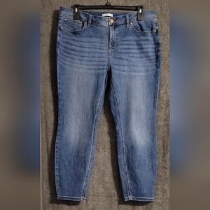 Women's LC Lauren Conrad, 18W, midrise, skinny jeans.